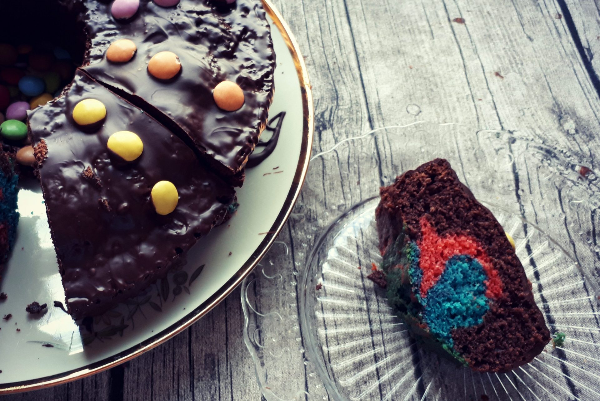 Bunter Marmorkuchen für große und kleine Kinder