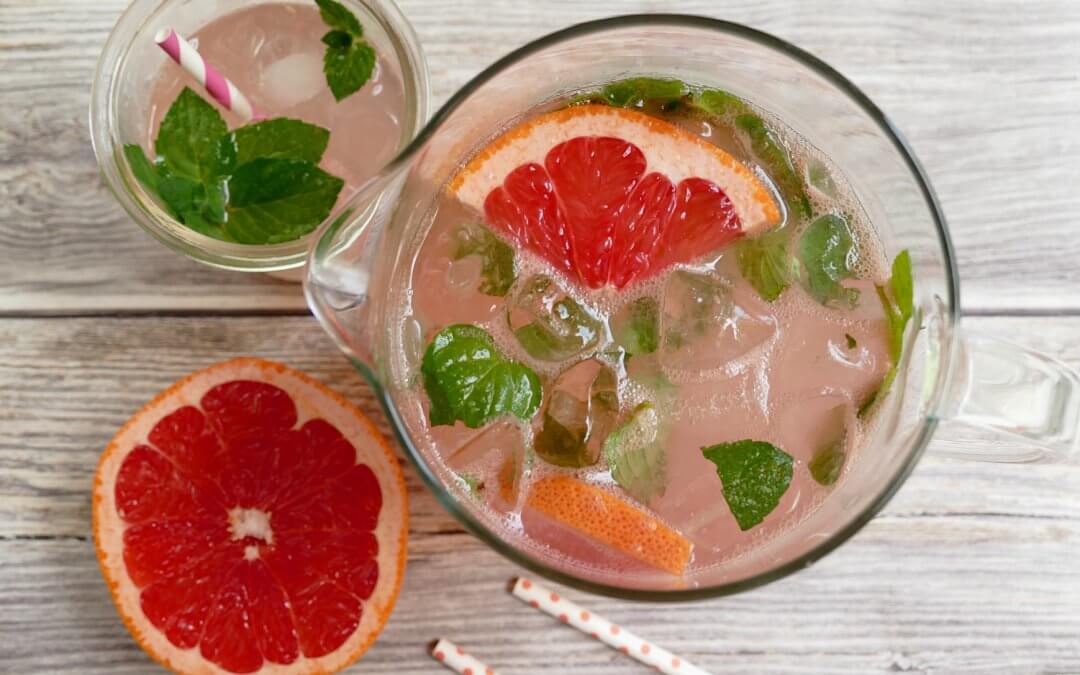 Grapefruit-Limonade mit Minze – Pink Grapefruit Soda