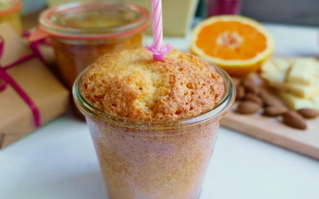 Kuchen im Glas, Orangenkuchen mit Mandeln und weißer Schokolade